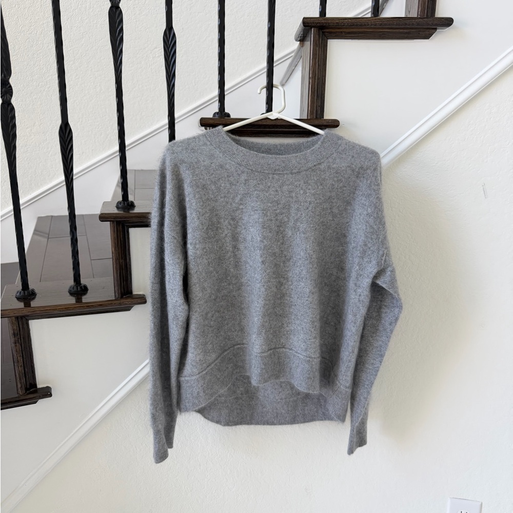 Alice + Olivia Classic Gray Cashmere Sweater